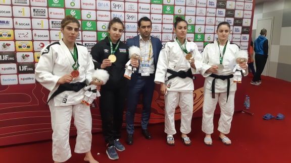 Azərbaycan ilk gündə doqquz medal qazandı